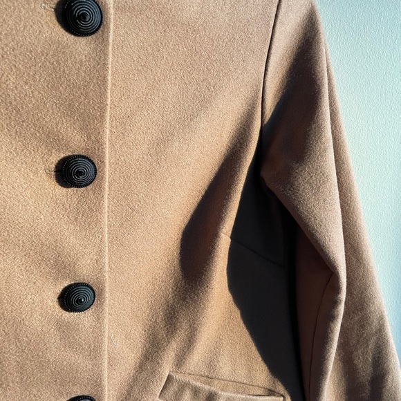 Short wool coat - Picture 2 of 4